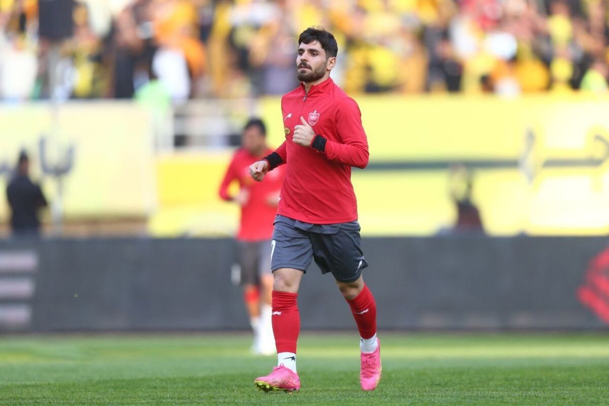 محمد عمری - پرسپولیس - لیگ برتر فوتبال ایران