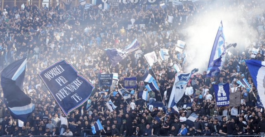 هواداران ناپولی ایتالیا