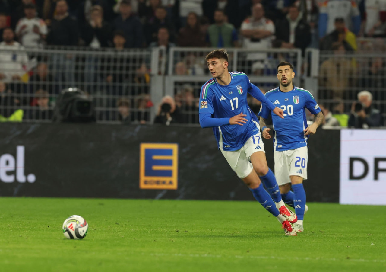 لورنتزو لوکا مهاجم تیم ملی ایتالیا در بازی مقابل آلمان در لیگ ملت‌های اروپا
