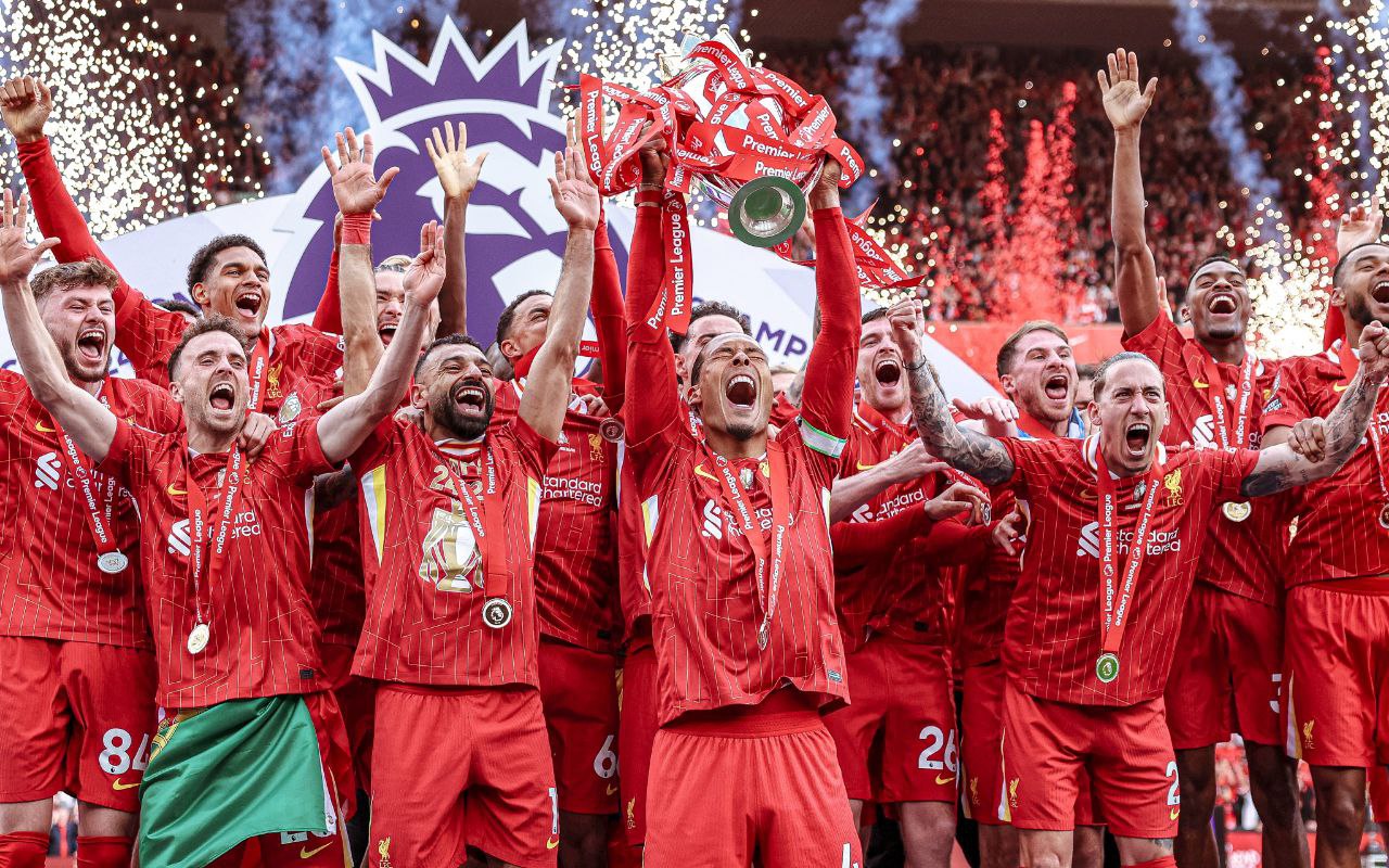 جشن قهرمانی لیورپول در فصل 25-2024 لیگ برتر انگلیس
