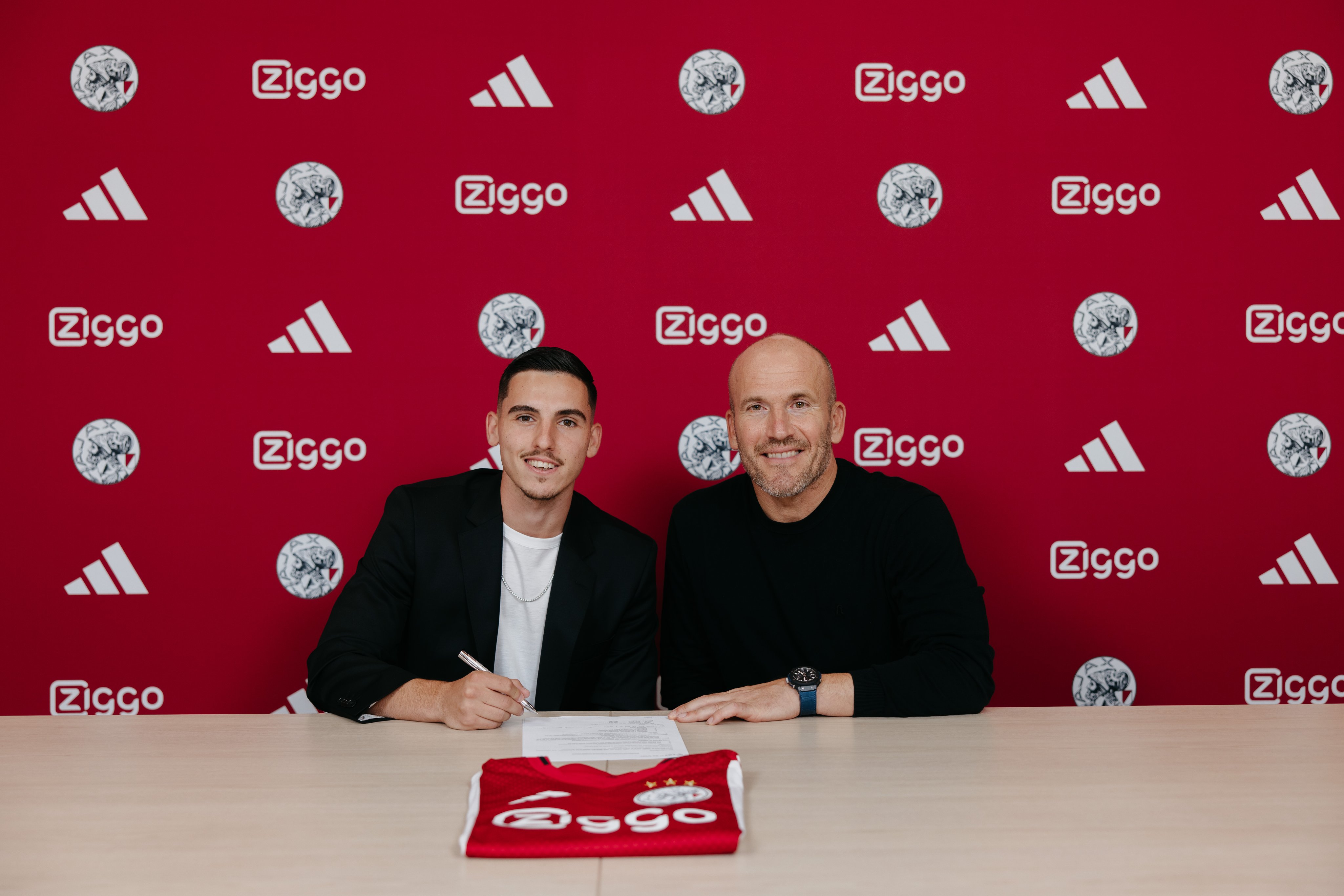 اسکار گلوخ - آژاکس آمستردام - اردیویسه هلند