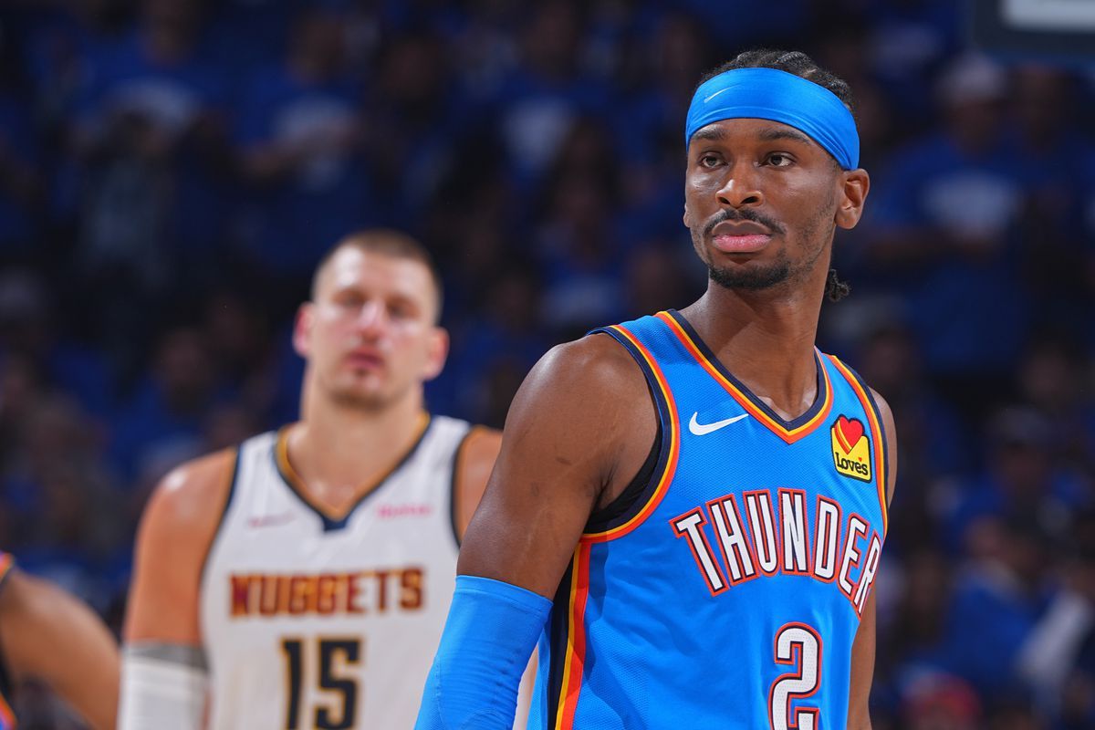 شی گیلجس الکساندر - اوکلاهاما سیتی تاندر - ارزشمندترین بازیکن بسکتبال NBA همان MVP 