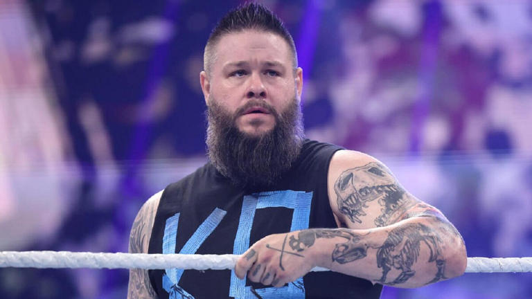 کوین اونز، ستاره کشتی کج و WWE