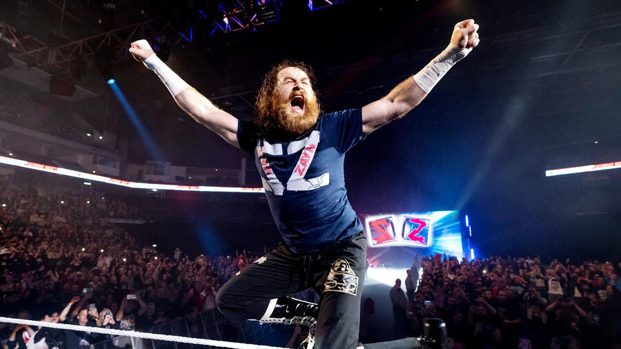 سمی زین، ستاره کشتی کج و WWE در شوی ماندی نایت راو