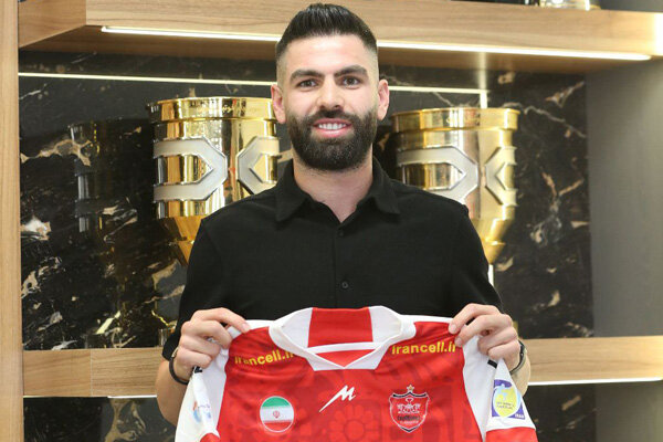 عکس از یاسین سلمانی هافبک جوان پرسپولیس