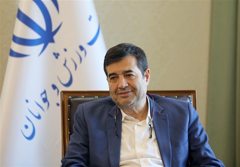 عکس از احمد دنیامالی وزیر ورزش ایران