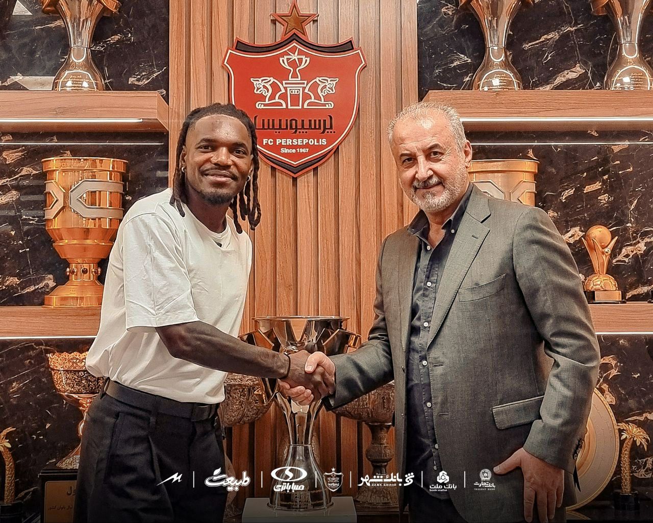 عکس از تیوی بیفوما و رضا درویش پرسپولیس