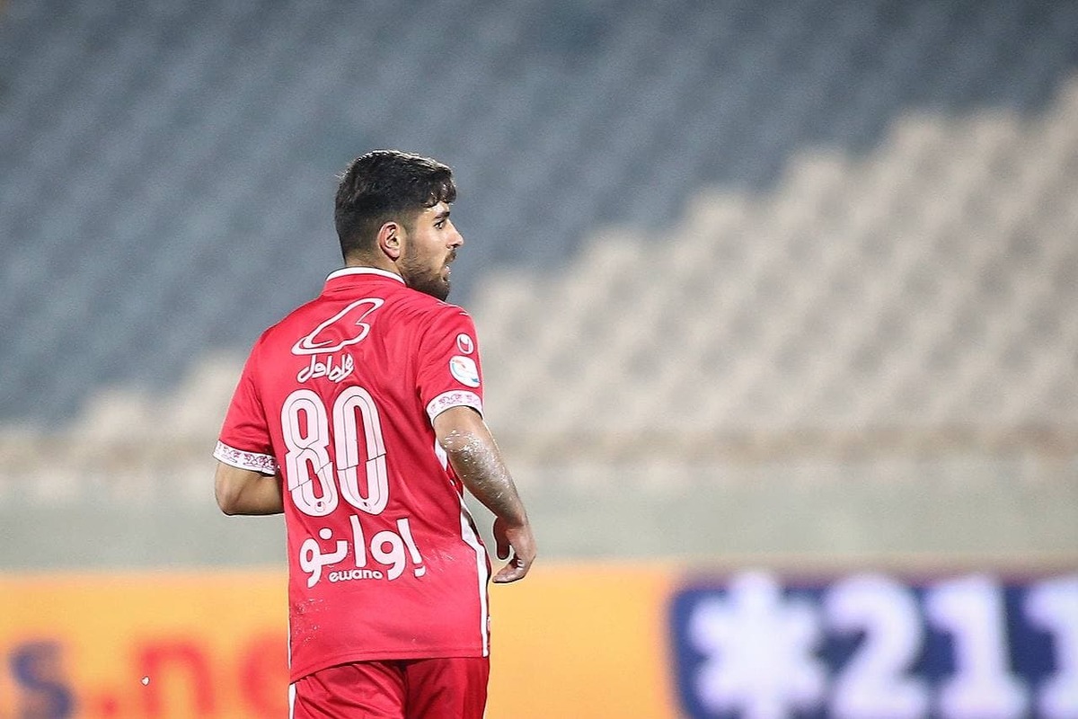عکس از محمد عمری وینگر پرسپولیس
