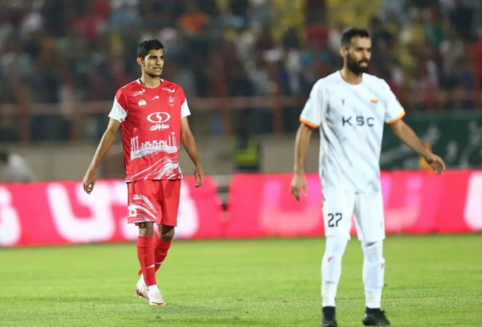 عکس از سمیر حبوباتی هافبک جوان پرسپولیس در سال ۱۴۰۳