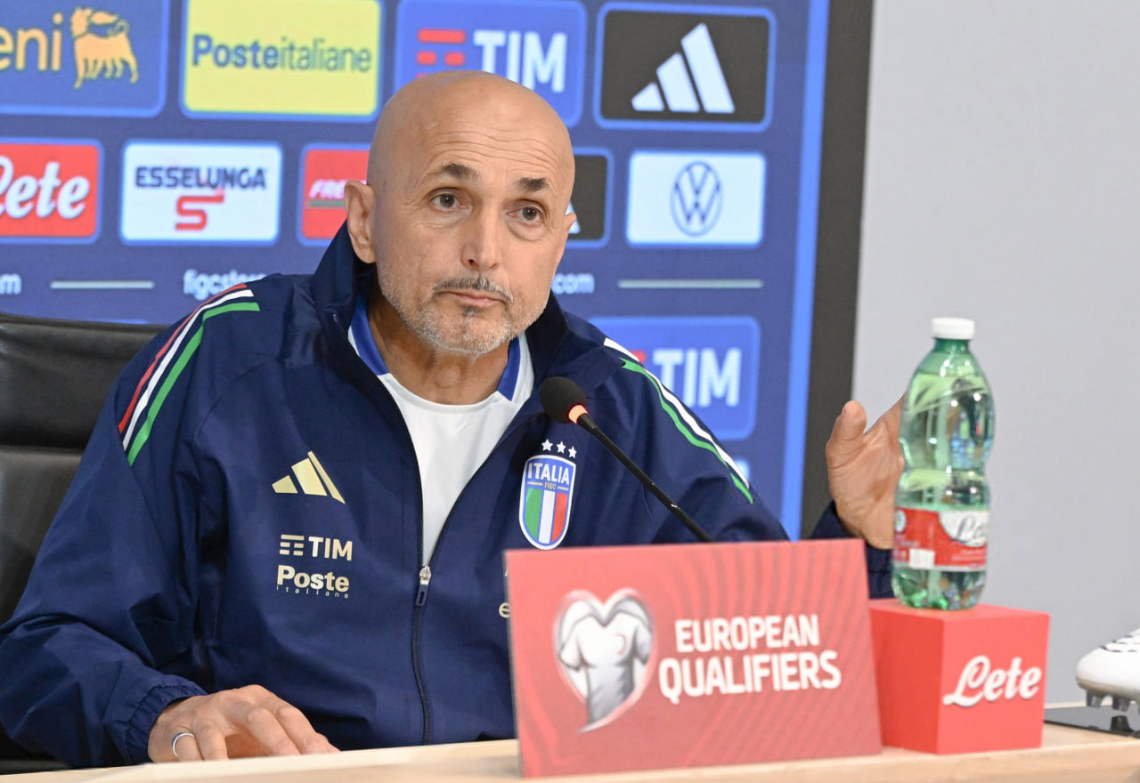 لوچانو اسپالتی سرمربی ایتالیایی در کنفرانس خبری - تیم ملی ایتالیا