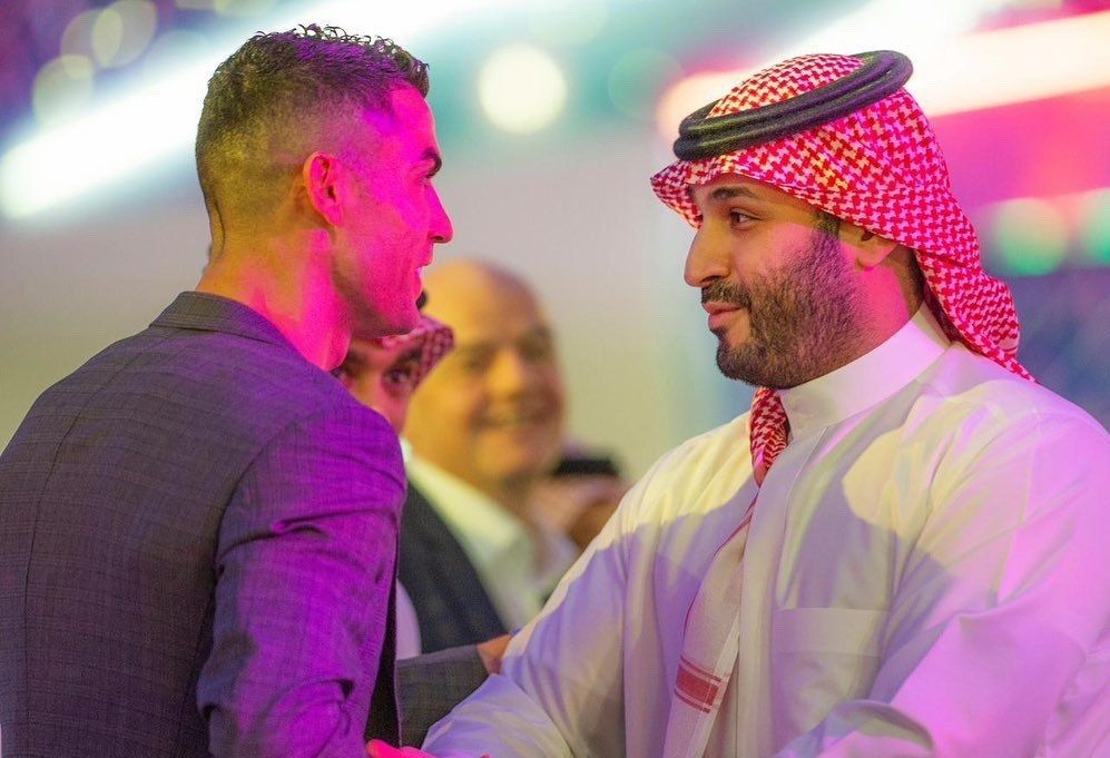 کریستیانو رونالدو در کنار بن سلمان، ولیعهد عربستان سعودی 