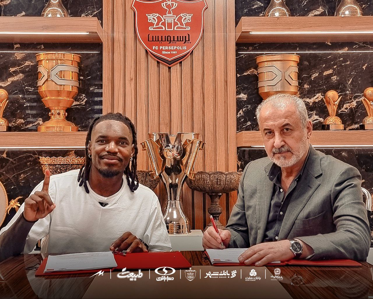 تیوی بیفوما-پرسپولیس