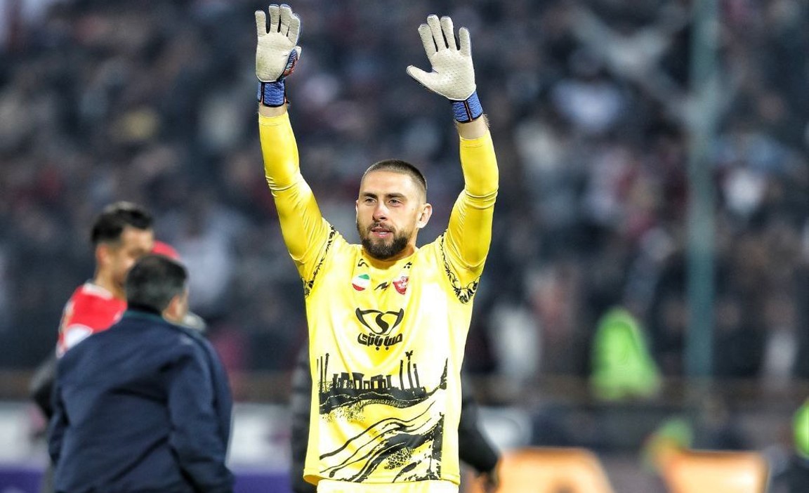 الکسیس گندوز دروازه بان پرسپولیس و تیم ملی الجزایر - لیگ برتر فوتبال ایران - جام جهانی 2026