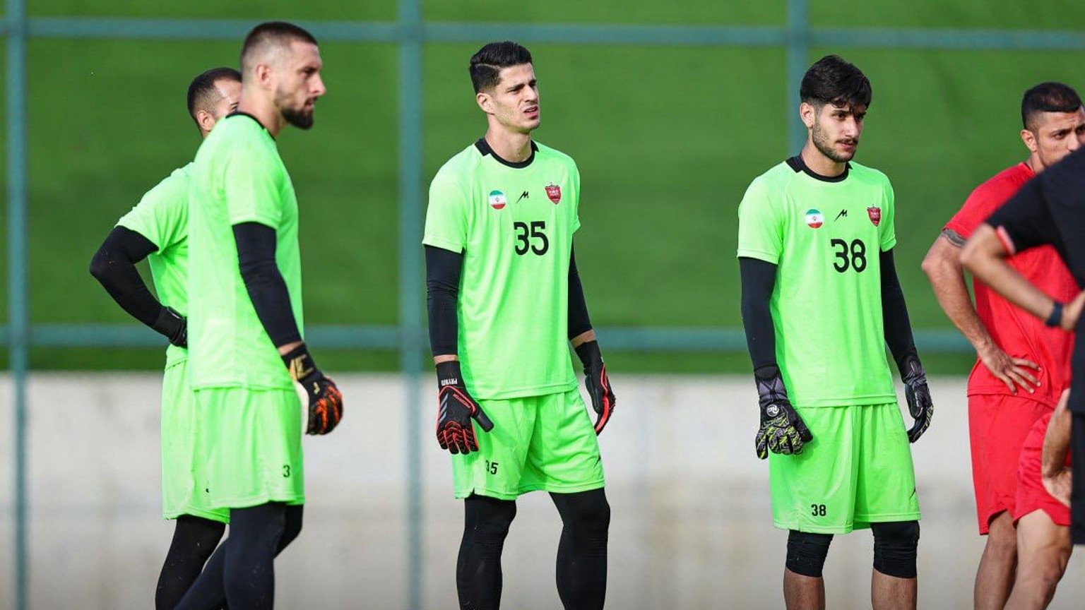 آلکسی گندوز دروازه بان الجزایری پرسپولیس - پیام نیازمند دروازه بان پرسپولیس و تیم ملی ایران - لیگ برتر ایران