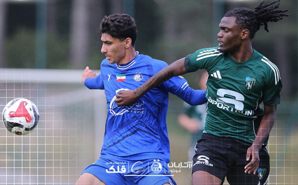 امیرمحمد رزاقی نیا هافبک تیم استقلال تهران - بازیکن سابق گل گهر و تیم ملی نوجوانان و بازیکن حال حاضر تیم امید - لیگ برتر ایران