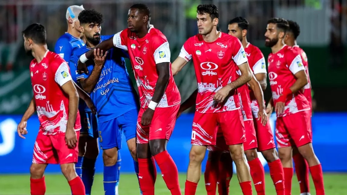 گئورگی گولسیانی مدافع تیم ملی گرجستان و بازیکن سابق پرسپولیس تهران - سامان فلاح مدافع میانی استقلال تهران - لوکاس ژوائو و رافائل سیلوا بازیکنان سابق استقلال و پرسپولیس - لیگ برتر ایران