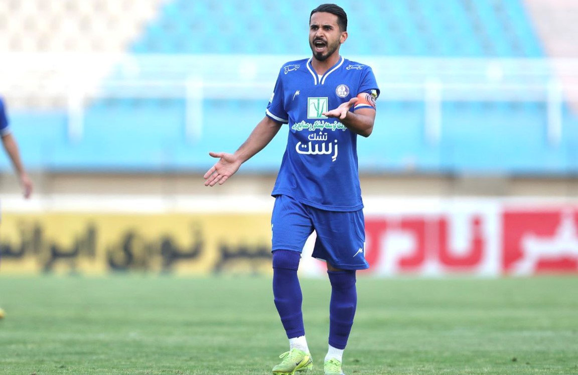 محمود مطلق زاده هافبک میانی استقلال خوزستان و سابق فولاد خوزستان - میودراگ بوژوویچ