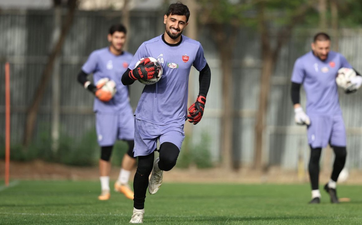 مهرشاد اسدی دروازه بان ذخیره پرسپولیس تهران و الکسیس گندوز دروازه بان خارجی پرسپولیس - لیگ برتر ایران