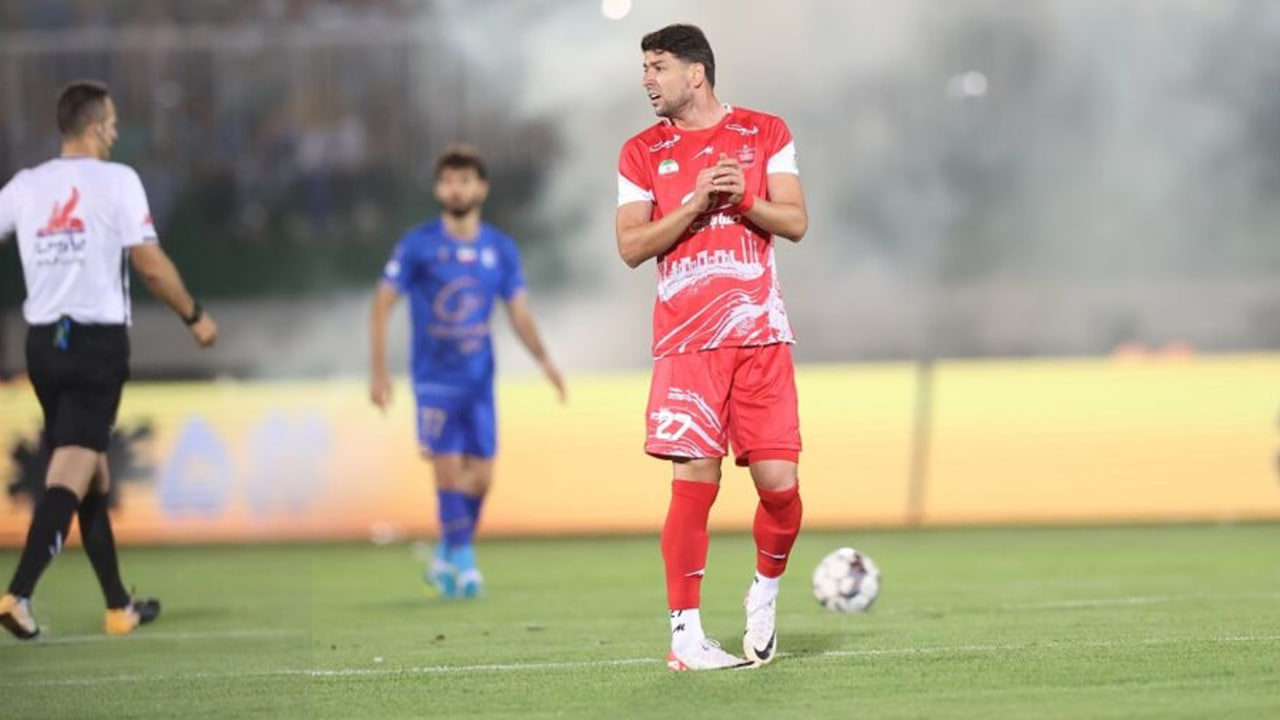 سعید مهری هافبک پرسپولیس و بازیکن سابق تراکتور و استقلال - جلال الدین ماشاریپوف وینگر استقلال تهران - لیگ برتر ایران