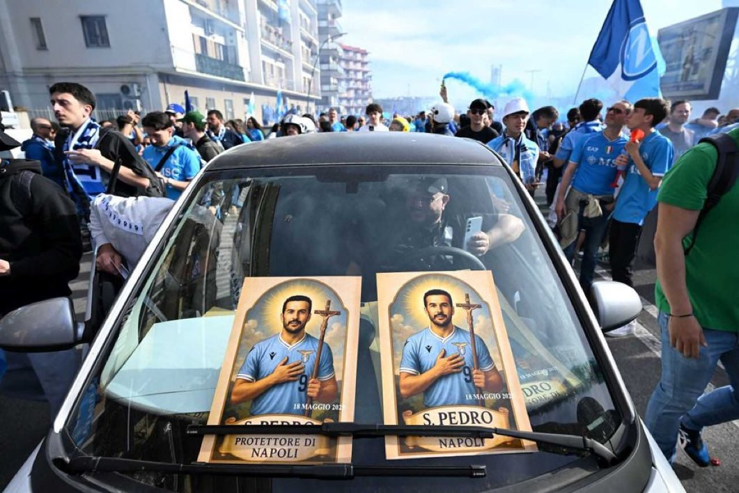 پدرو در جشن قهرمانی ناپولی
