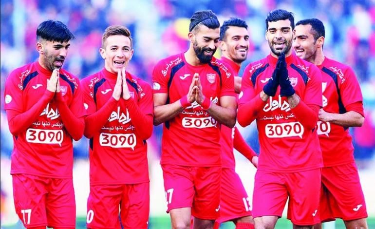 عکس از محسن مسلمان و رامین رضاییان و فرشاد احمدزاده و مهدی‌ طارمی در پرسپولیس برانکو 