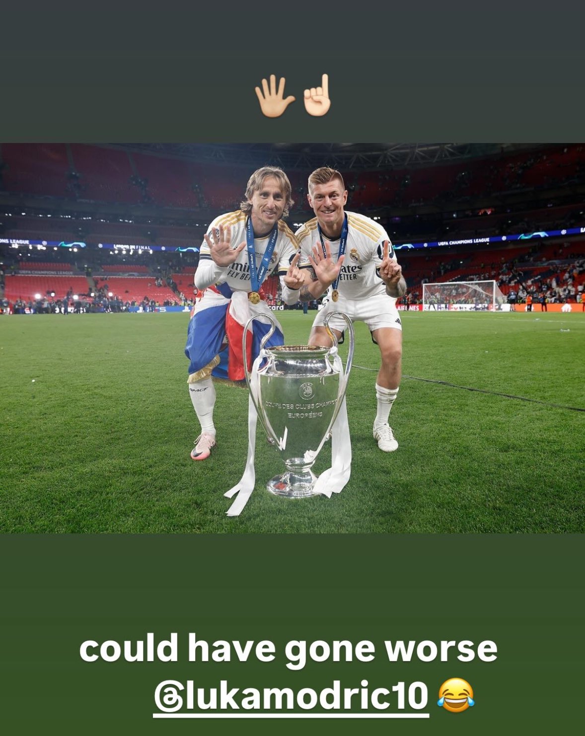 لوکا مودریچ هافبک کروات و تونی کروس هافبک آلمانی در زمین - رئال مادرید